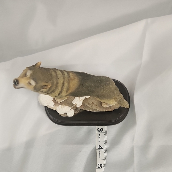 Brown and White Collie Dog Figurine with Fluffy Tail - Picture 2 of 7